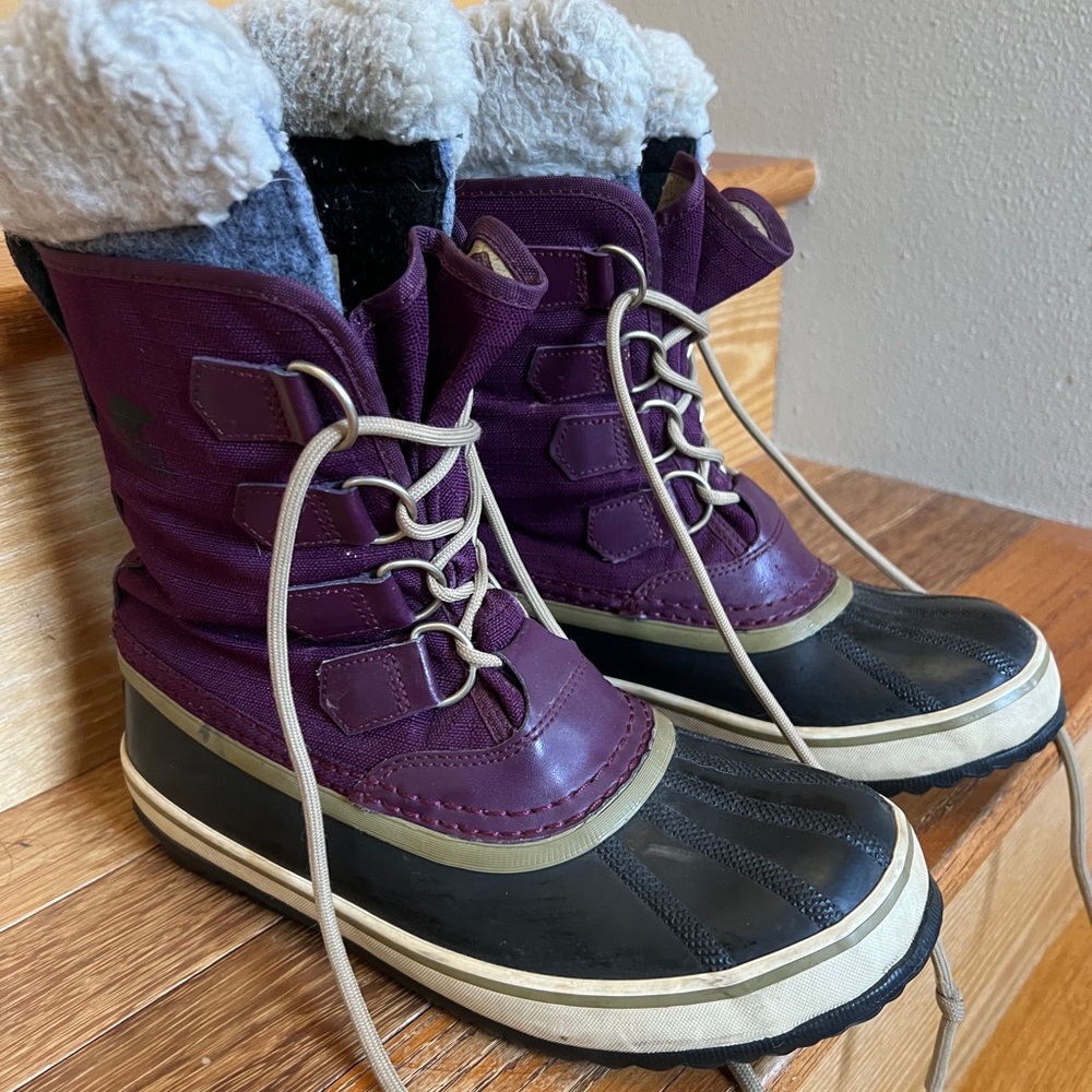 Sorel Purple and Black Winter Boots - Picture 2 of 6